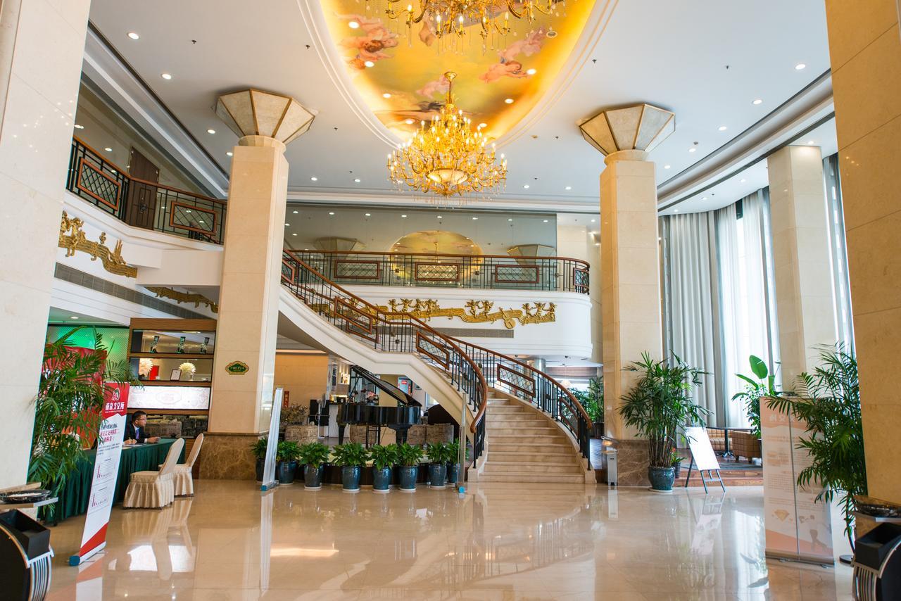 Vienna International Hotel Shanghai Train Station Exterior photo